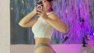 Korean fitness girl from Tik-Tok @heeheemoon 문냥 showing her nice ass